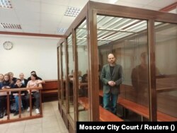 Kara-Murza, judecat pentru trădare într-un tribunal din Moscova, 17 aprilie 2023.