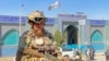 زنان در بلخ: طالبان اجازۀ ورود به روضهٔ شریف را نمی‌دهند