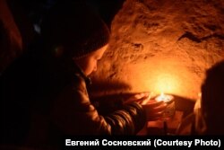 8-летний автор «мариупольского дневника» в подвале многоквартирного дома.