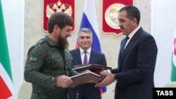 Рамзан Кадыров и Юнус-Бек Евкуров после подписания договора о границе между Чечнёй и Ингушетией
