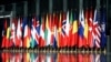 Imagine cu caracter ilustrativ, cu drapelul NATO și al țărilor membre, de la sediul alianței nord-atlantice din Bruxelles.