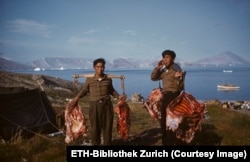 مردان گرینلندی در نیمۀ قرن بیستم