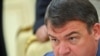 Александр Анкваб и Анатолий Сердюков более часа обсуждали пути решения конфликта, возникшего в связи с предполагаемым началом капитального ремонта санатория и сокращением трудового коллектива