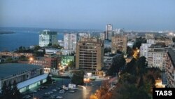 После информации о назначении самарского бизнесмена Ростислава Хугаева в интернете появилась информация о том, что Хугаев связан с самарским криминалом, а принадлежащая ему группа строительных компаний «Амонд» - кстати, одна из крупнейших в Самарской обла
