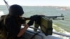 Український прикордонник на Азовському морі (архівне фото)