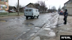 «Прекрасні» українські дороги. Мова «відпочиває»?..