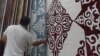 Қазақтың ою-өрнегі салынған кілемдер. Шымкент, 7 шілде 2016 жыл.