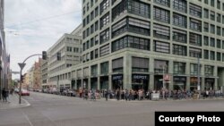 Coada la o secție de vot din Berlin