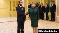 ՀՀ Ազգային ժողովի նախագահ Արարատ Միրզոյան և ՌԴ Դաշնության խորհրդի նախագահ Վալենտինա Մատվիենկո, արխիվ