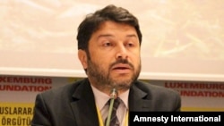 Amnesty International-ի Թուրքիայի մասնաճյուղի ղեկավար Թաներ Քըլըչ, արխիվ