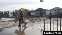 Люди же боятся, что после официального объявления о завершении строительства их жалобы больше не будут рассматривать и их, как всегда, обманут