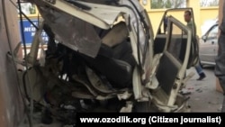 Взорвавшийся на автозаправочной станции автомобиль. Коканд, 19 октября 2014 года.