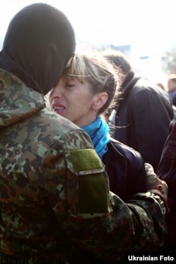 Під час відправки бійців «Азову» на фронт 18 жовтня 2014 року