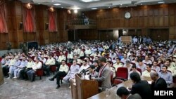 محکمه گروهی متهمان شرکت در اعتراض های خیابانی به نتیجه انتخابات ریاست جمهوری در دادگاه انقلاب