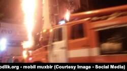 Пожарная машина при тушении пожара в столице Узбекистана. Иллюстративное фото.