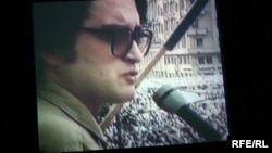 Emil Hurezeanu, Piața Universității, București, mai 1990