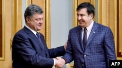Петро Порошенко й Міхеїл Саакашвілі