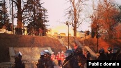 Forțe speciale Berkut cu arme de război în Kiev.