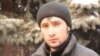 Узбекский беженец-мусульманин Сунатулла Кулдошев у здания суда. Алматы, 27 января 2011 года. 