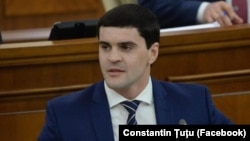 Acuzarea și-a motivat demersul printr-o informație primită de la Poliție că Țuțu s-ar afla în Transnistria