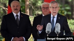 Բելառուսի, Գերմանիայի և Ավստրիայի նախագահները նացիզմի զոհերի հուշարձանի բացման արարողության ժամանակ, «Տրոստենեց» հուշահամալիր, 29-ը հունիսի, 2018թ.