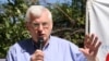 Депутат Европарламента, лидер Социалистической партии Ирландии Джо Хиггинс выступает на конференции по правам трудящихся. Алматы, 4 сентября 2010 года.