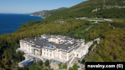 Меркаваны «палац Пуціна»