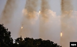 Focuri de artilerie în regiunea Donețk, 7 august, 2014.