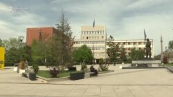 Politikanët kanë anashkaluar të rinjtë