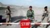 Во время визита американского гостя Кабул и Исламабад обменялись публичными обвинениями в пособничестве талибам. Пакистанский кордон на существующей во многих местах лишь на бумаге границе