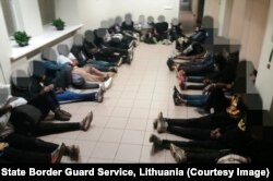 În prima zi din iulie, au trecut ilegal granița către Lituania mai mulți oameni decât trecuseră între 2018 și 2020.