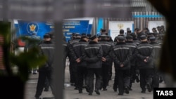 Осужденные на территории исправительной колонии №8 по Новосибирской области. 17 мая 2018 года.