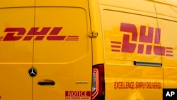 Автомобиль компании DHL