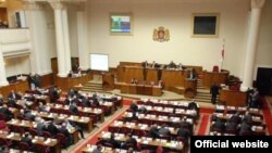 Председатель парламентского комитета по делам диаспор и связей с соотечественниками Нугзар Циклаури в начале этой недели вновь заявил о том, что в настоящее время продолжается изучение материалов и подготовка юридической стороны вопроса