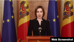 Captură de ecran, înfățișând-o pe președinta Maia Sandu care adresează un mesaj alegătorilor înainte de votul din 28 septembrie 